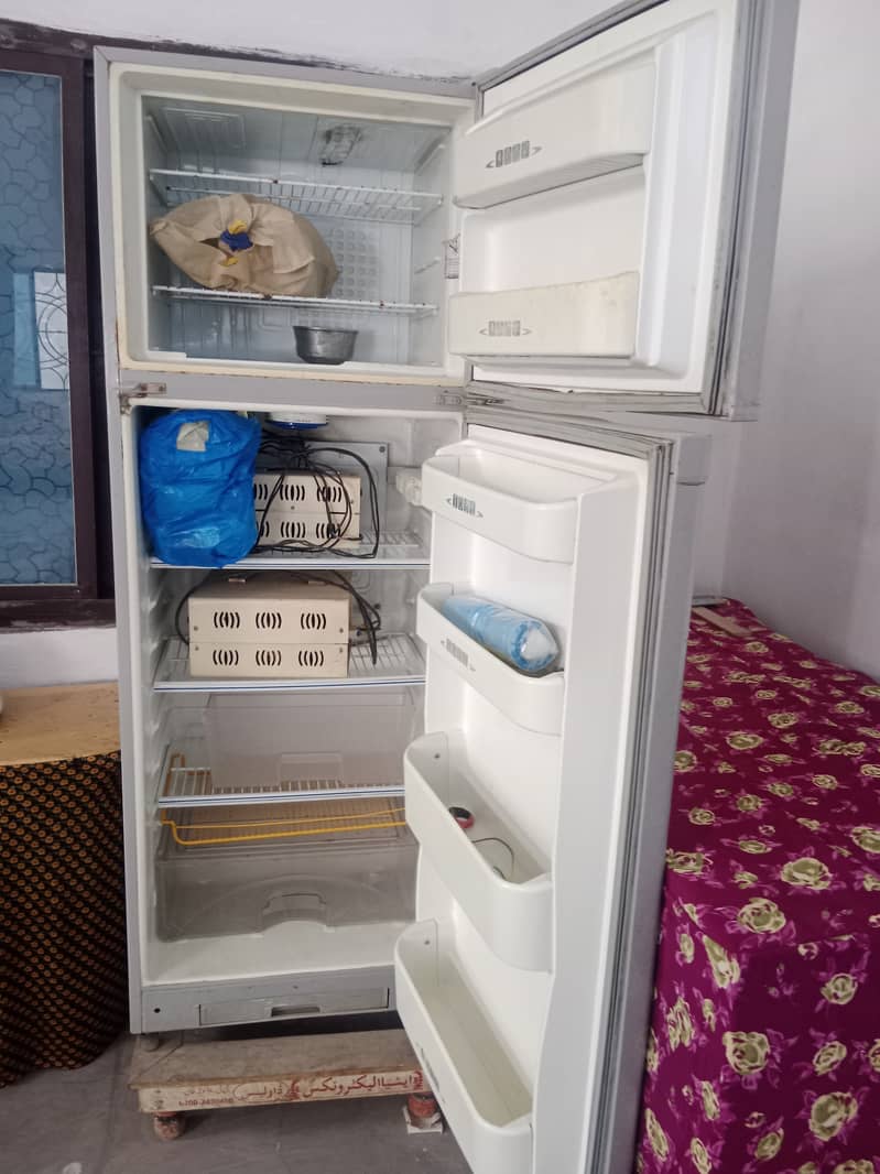 Refrigerator Dowlance 1