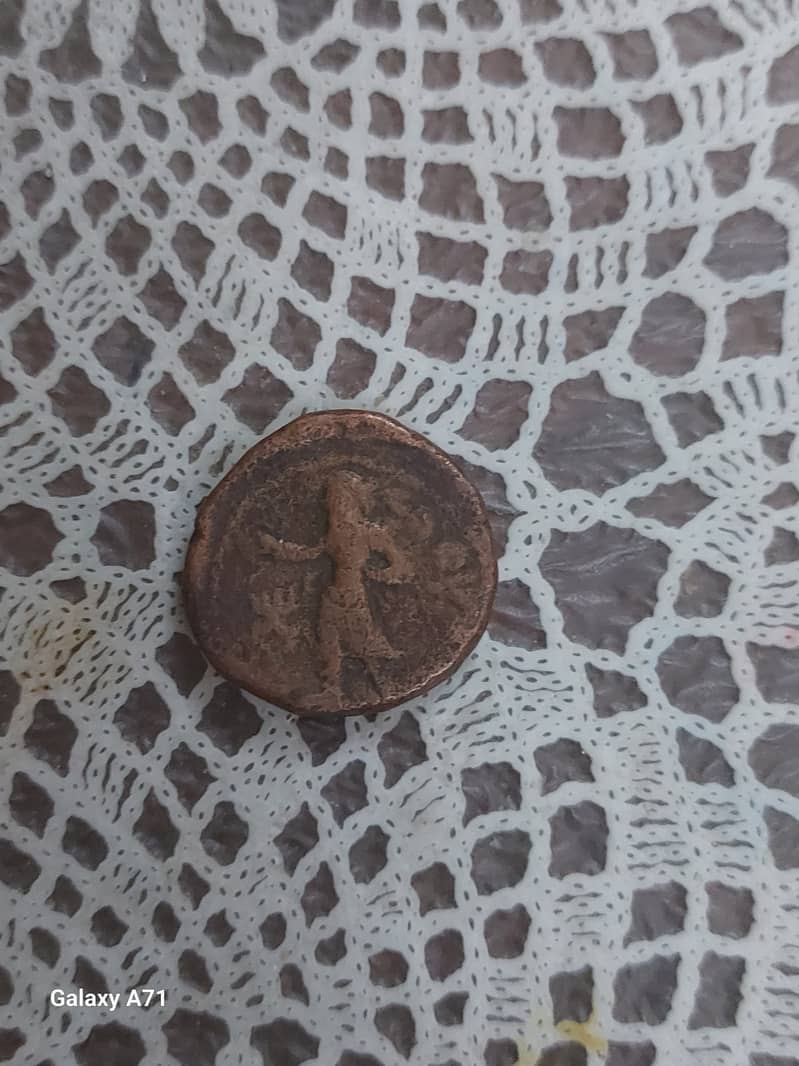 Very rare ancient 1800 years old coin from kushan dynasty 3