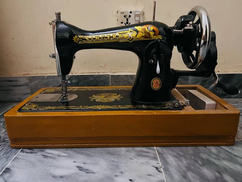 SINGER sewing machine 2