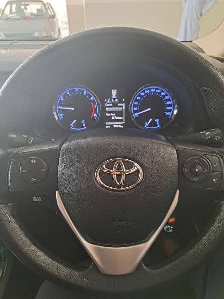 Toyota Corolla Altis 1.6 11
