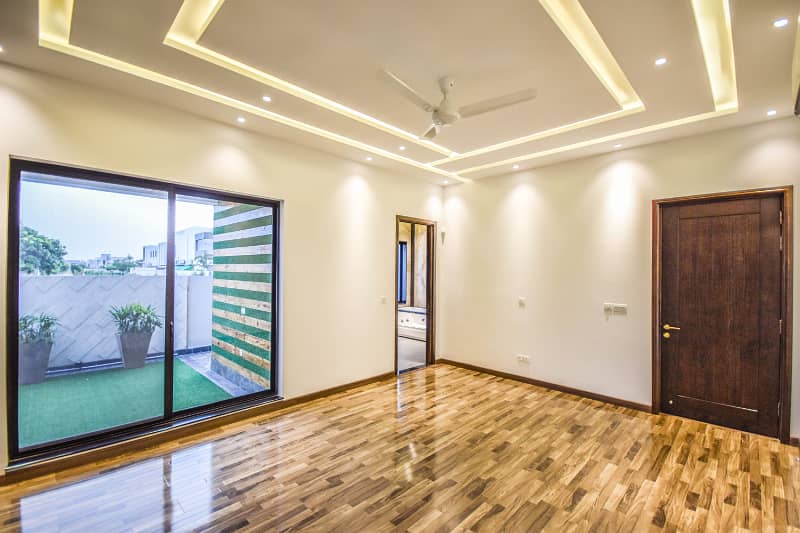 Original Pictures Unfurnished Luxury House DHA Very Hot Location Near TO Park And Market 9