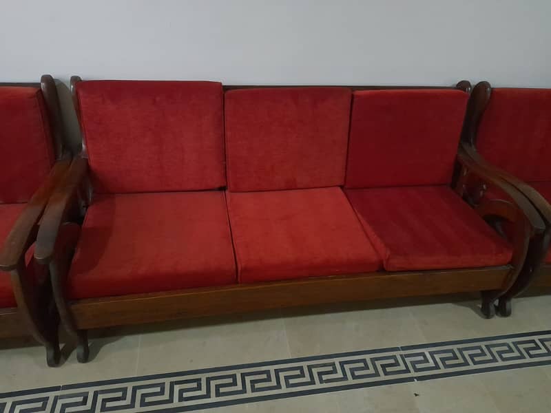 Urgent!!! Good Quality wood sofa set for sale!!! 0