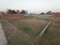 5 Marla Plot Available For Sale In Shadiwal Near Main Road City Gujrat 0