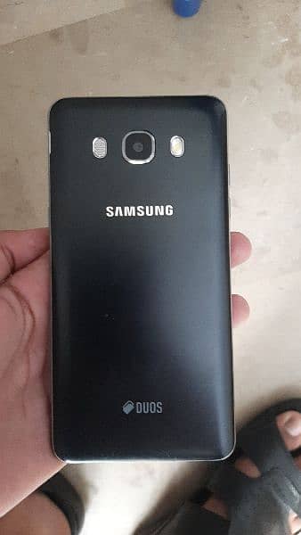samsung j5 for sale with box charger and cable 0