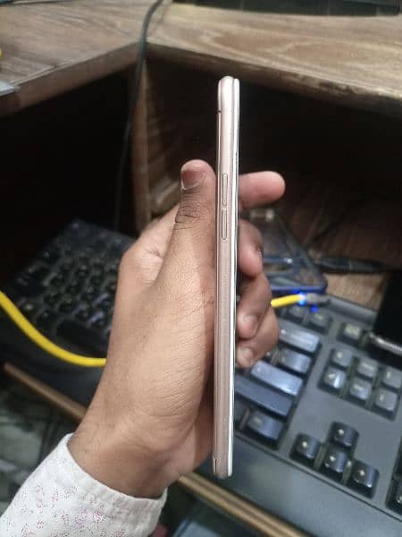 OPPO F3 2