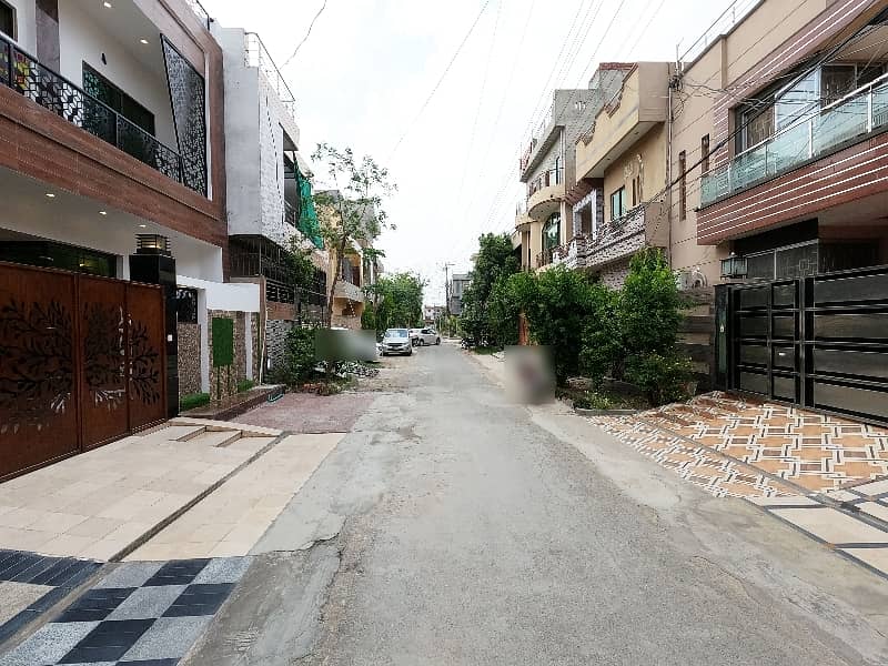 Own A House In 5 Marla Lahore 5