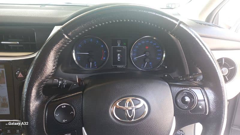 Toyota Corolla Altis Grande 1.8 x CVT 11