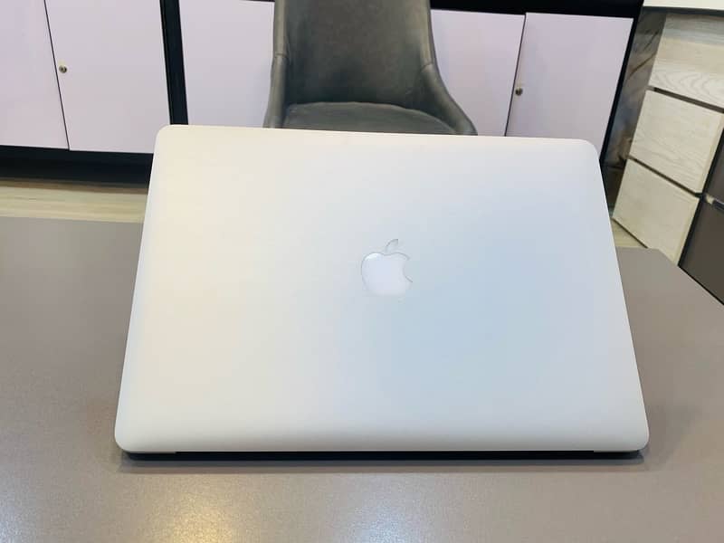 MacBook Pro 15” 2015 Retina i7/16/256 1