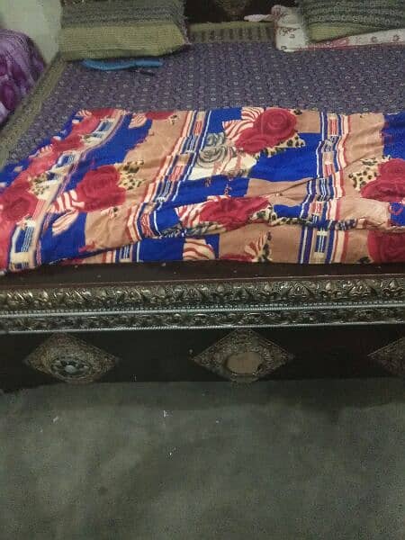 bed  without metres dressing sid table 2
