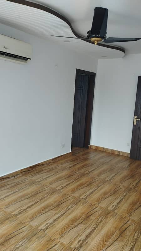 One Bedrooms Non Furnished Apartment Available For Rent 6