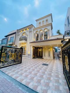 10 Marla Full Luxury House Available For Sale Very Hot Location 0