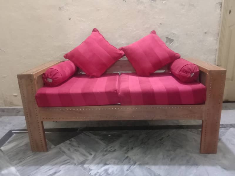 wooden sofa  argant for sale very out class condition very modran sofa 7