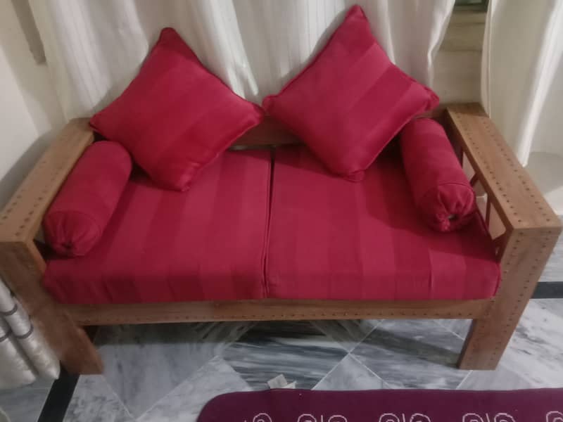 wooden sofa  argant for sale very out class condition very modran sofa 10