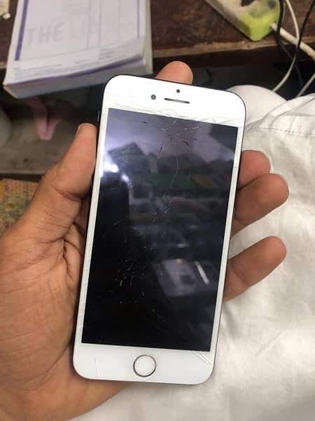 apple iphone 7 non pta glass cracked 0