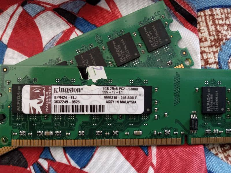 2GB (1+1) RAM genuine Kingston Pc2-5300U 1