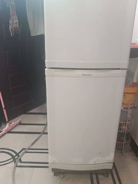 dawlance medium size fridge for sale 1