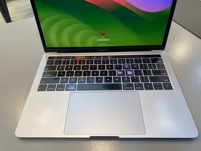 MacBook Pro 13” Touchbar 2019 i5QC 16/512 2