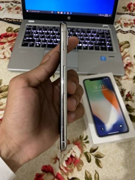 iPhone X 64gb pta approved with box for urgent sale 1