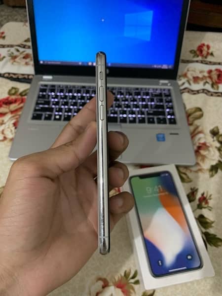 iPhone X 64gb pta approved with box for urgent sale 2