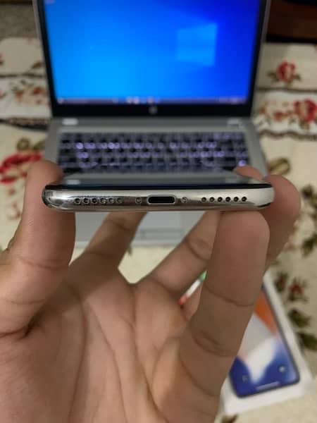 iPhone X 64gb pta approved with box for urgent sale 4