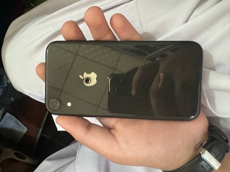 iphone xr 64gb 10/9 condition battery 80% non pta 0