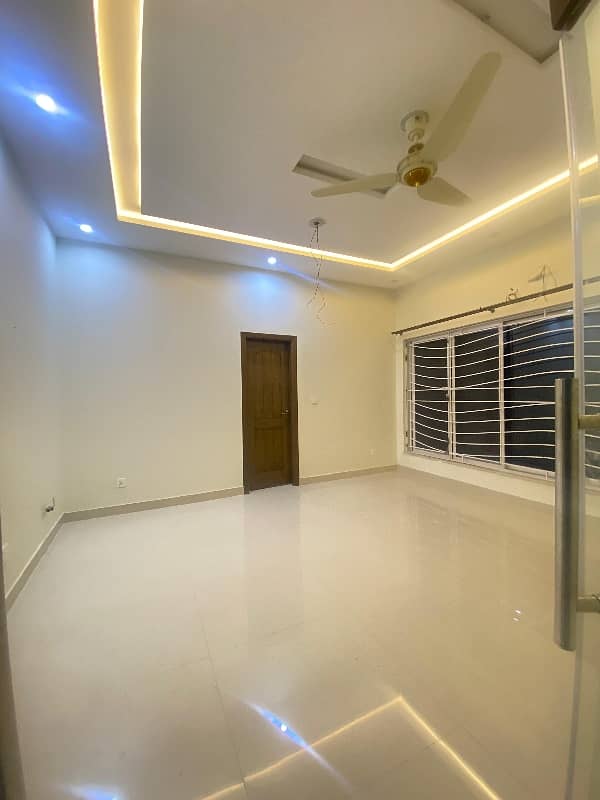 1 Kanal House (Upper Portion) For Rent In DHA Phase 3 Rawalpindi 3