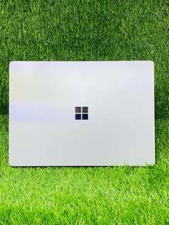 Microsoft Surface Laptop 2 | i7 8th | 16/512 | Cod All over Pak