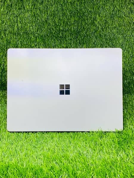 Microsoft Surface Laptop 2 | i7 8th | 16/512 | Cod All over Pak 0
