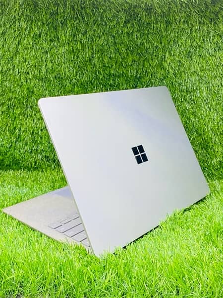 Microsoft Surface Laptop 2 | i7 8th | 16/512 | Cod All over Pak 1