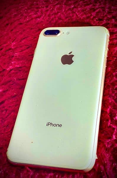 iPhone 8 Plus
GOLD COLOR (Looks Premium) 2