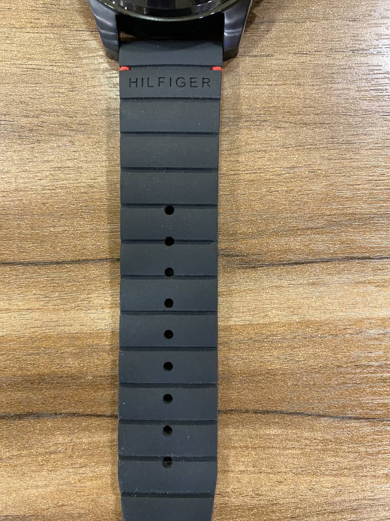 Tommy Hilfiger Men's 1791093 Analog Display Quartz Black Watch 5