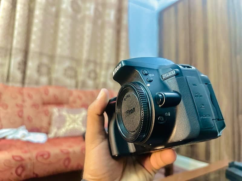 Nikon D5300 With 18-55mm VR Lens Mint Condition 5