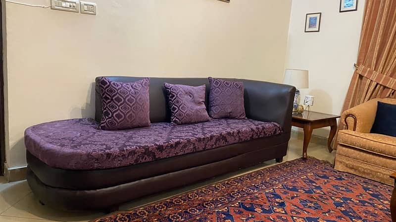 7-seater sofa with coffee table 12
