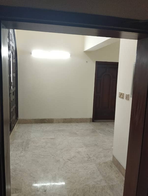 HOT LOCATION 24 Marla New Muslim Town Building for Rent facing canal road 10