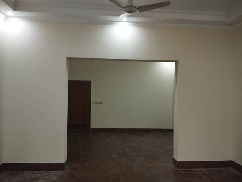 HOT LOCATION 24 Marla New Muslim Town Building for Rent facing canal road 17