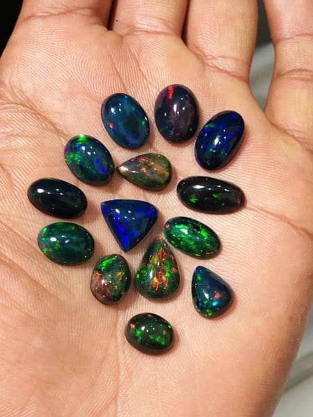 top quailty black fire opal stone 0
