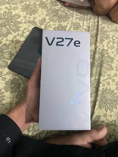 Vivo V27e With Full Box With 4 Months Warranty 4