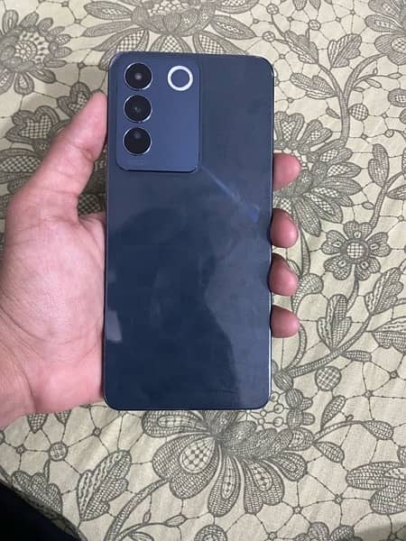 Vivo V27e With Full Box With 4 Months Warranty 6
