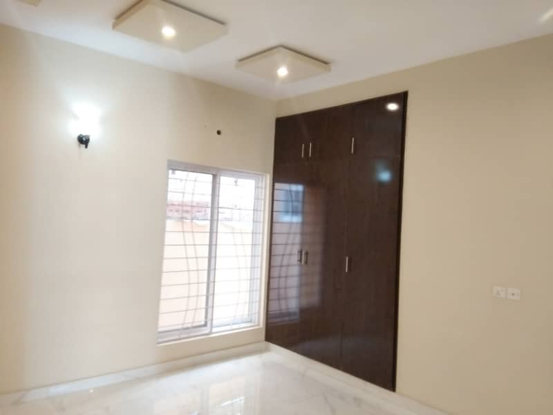 10 MARLA LOWER PORTION FOR RENT IN SECTOR C BAHRIA TOWN LAHORE 5