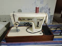 Sewing and overlock Machine