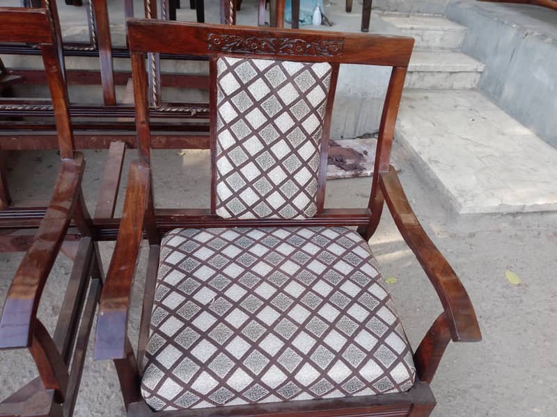 GLASS WODEN TABELS CHAIRS 4