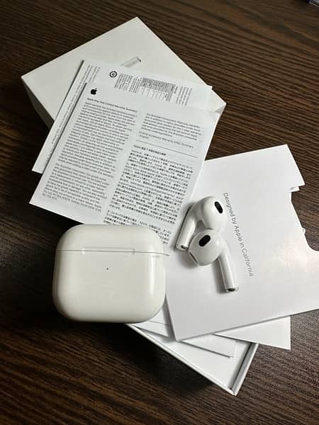 Original Apple airpods generation 3||9/10 condition|free leather cover 8