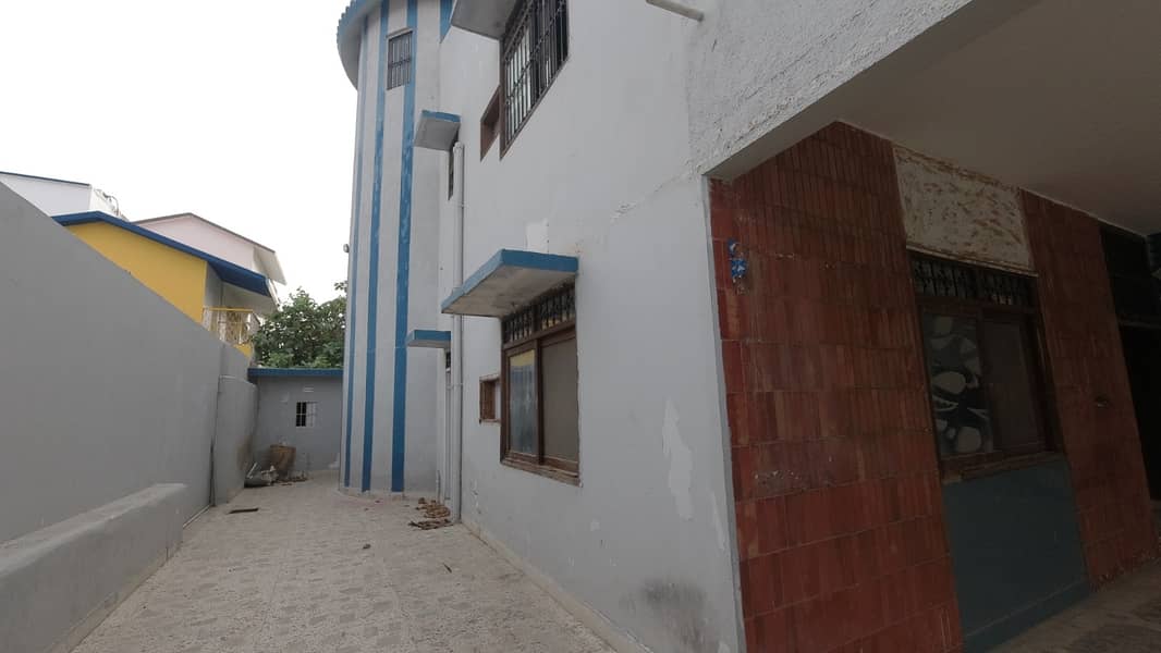 Buy A Corner 1500 Square Yards Building For Rent In Gulshan-E-Iqbal - Block 7 13