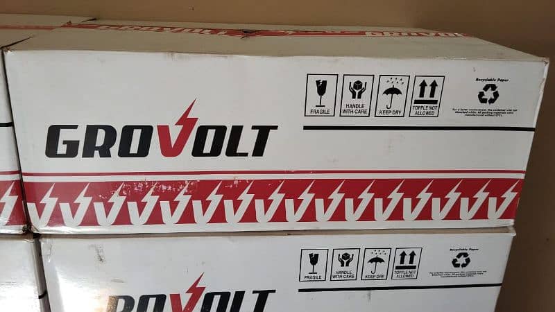 Grovolt 6KW hybrid inverter with dual output 1