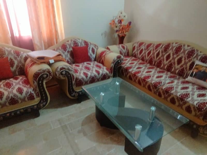 lsofa set with table like a new 1