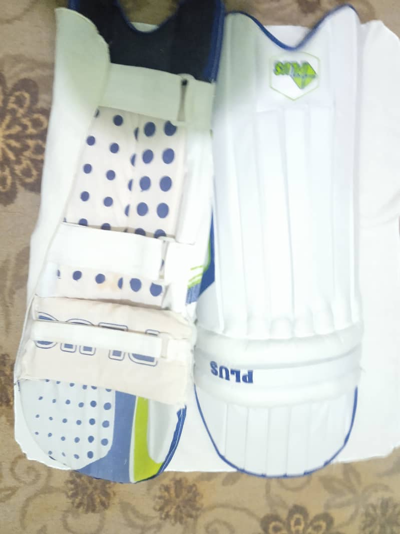 Top quality cricket kit in low price urgent need of money 9