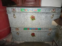 iron Trunk for sale . iron peti big size and small Size