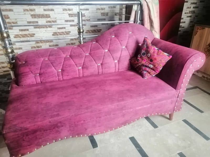 fresh sofa full new hai used b nahi hova 3