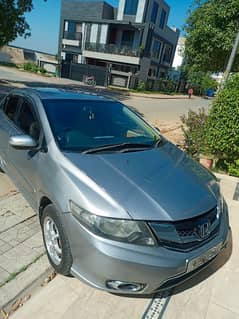 Honda city neat and clean. . 3 piece tuch. finder