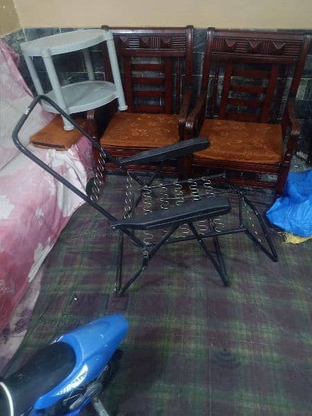 folding chair for sale in used condition 7
